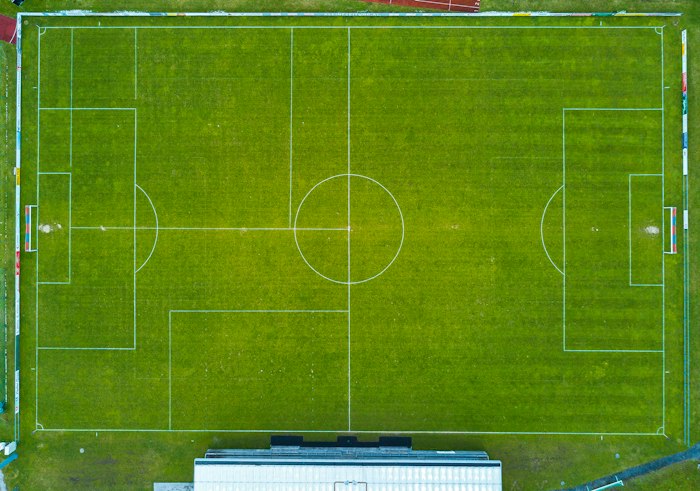 Geometrie e cerchio di centrocampo visti dall’alto